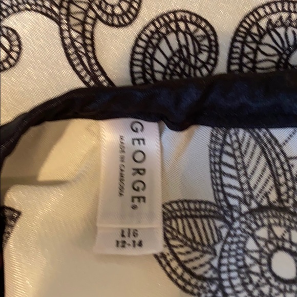 Black & White Lingerie by George - Picture 8 of 8